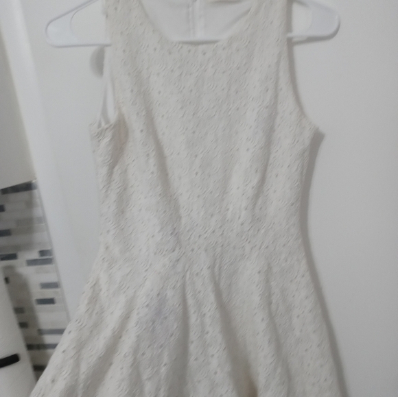 MAITAI WHITE FLORAL LACE SLEEVELESS LINED FLARED MINI SKATER SKIRT MED. - Picture 5 of 9